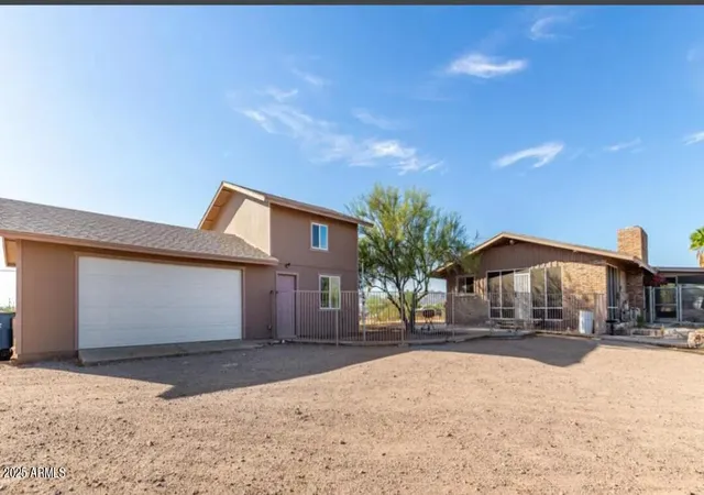 Photo 4 of Single family home for sale at 522 S Cortez Rd, Apache Junction, AZ 85119 | MLS# 6905047 | Listing updated on 2026-09-21