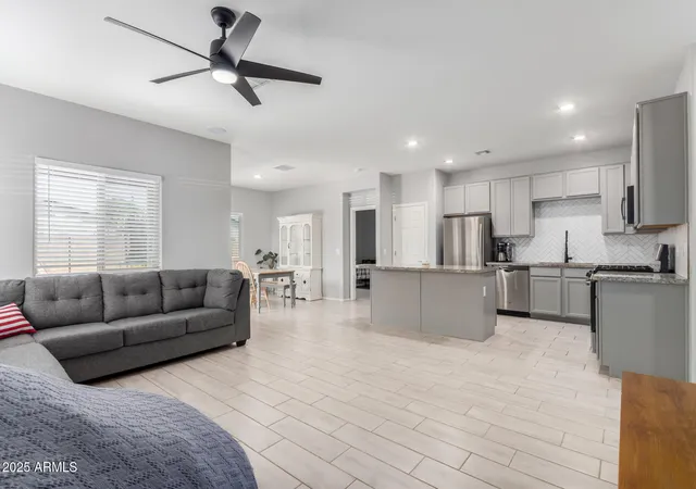 2nd image of 334 W Kona Dr, Casa Grande, AZ 85122 | MLS# 6906887