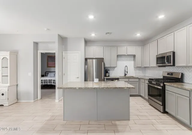 3rd image of 334 W Kona Dr, Casa Grande, AZ 85122 | MLS# 6906887
