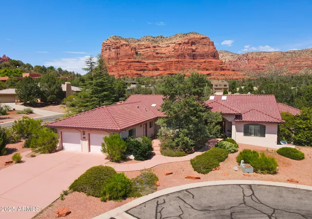 Photo 2 of Single family home for sale at 170 Fox Trl Loop, Sedona, AZ 86351 | MLS# 6993953 | Listing updated on 2026-08-25