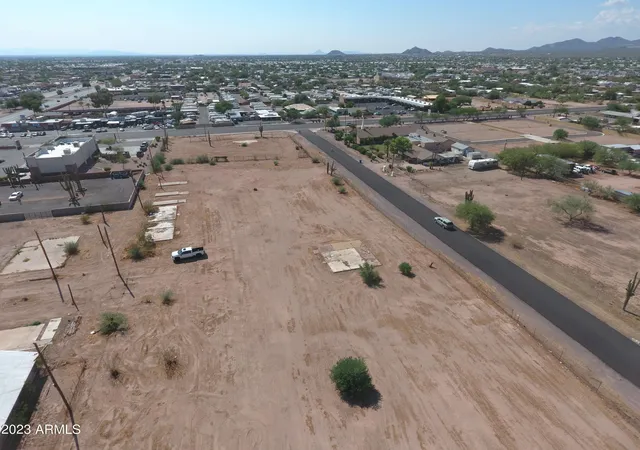 Photo 4 of Sale Pending at 1517 W Roosevelt St #A, Apache Junction, AZ 85120 | MLS# 6906444 | Listing updated on 2026-03-31