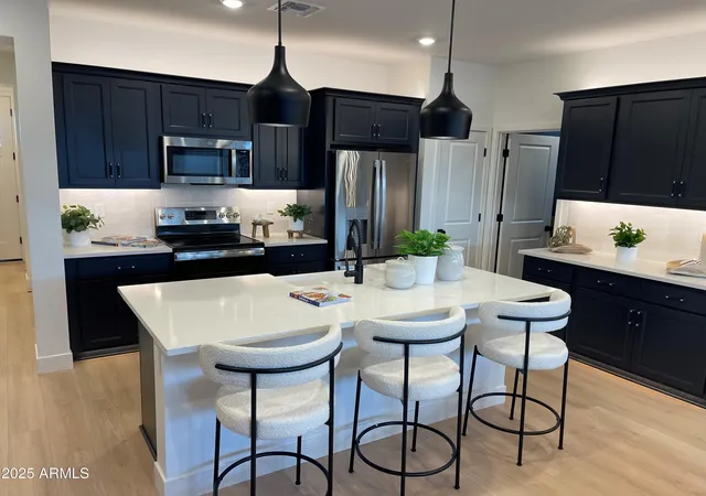 Photo 2 of Single family home for sale at 9976 W Cheery Lynn Rd, Avondale, AZ 85392 | MLS# 6906680 | Listing updated on 2026-09-18