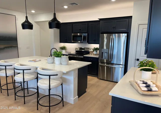 Photo 3 of Single family home for sale at 9976 W Cheery Lynn Rd, Avondale, AZ 85392 | MLS# 6906680 | Listing updated on 2026-09-18