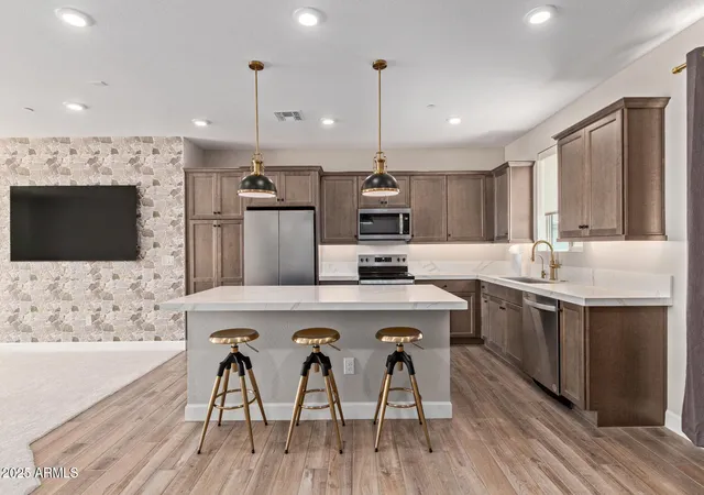 1st image of 2121 W Sonoran Desert Dr W #107, Phoenix, AZ 85085 | MLS# 6908970