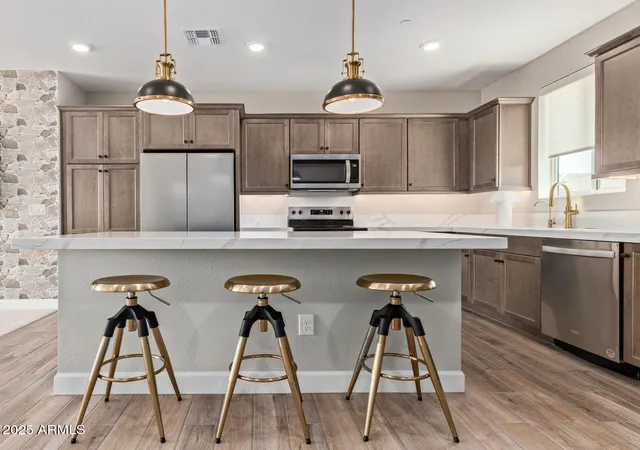3rd image of 2121 W Sonoran Desert Dr W #107, Phoenix, AZ 85085 | MLS# 6908970
