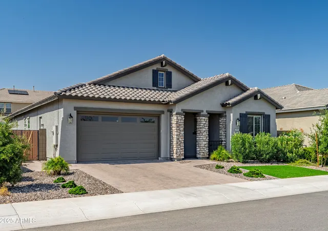 Photo 2 of Single family home for sale at 2995 W Lynx Dr, San Tan Valley, AZ 85144 | MLS# 6908881 | Listing updated on 2026-08-23
