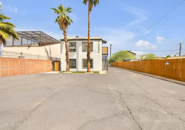Homes for sale in Phoenix, AZ | 1330 W Fillmore St, Phoenix, AZ 85007 | MLS# 6910698