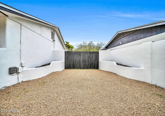 Photo 3 of Single family home for sale at 4301 E Bluefield Ave, Phoenix, AZ 85032 | MLS# 6910610 | Listing updated on 2026-08-25