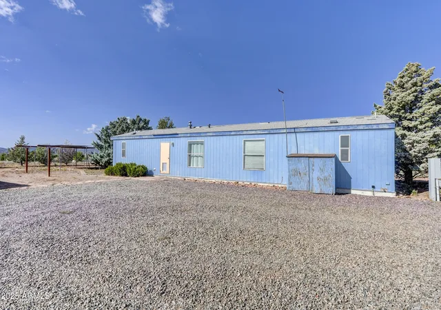 Homes for sale in Paulden, AZ | 1805 W Carriage Ln, Paulden, AZ 86334 | MLS# 6912846