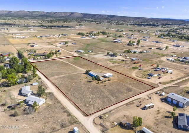 Homes for sale in Paulden, AZ | 1805 W Carriage Ln, Paulden, AZ 86334 | MLS# 6912846