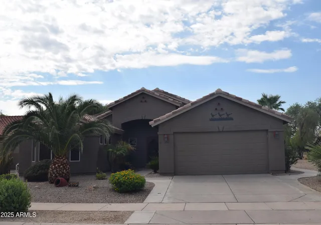 Photo 2 of Sale Pending at 2445 E Durango Dr, Casa Grande, AZ 85194 | MLS# 6930561 | Listing updated on 2026-01-15