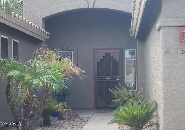 Photo 3 of Sale Pending at 2445 E Durango Dr, Casa Grande, AZ 85194 | MLS# 6930561 | Listing updated on 2026-01-15