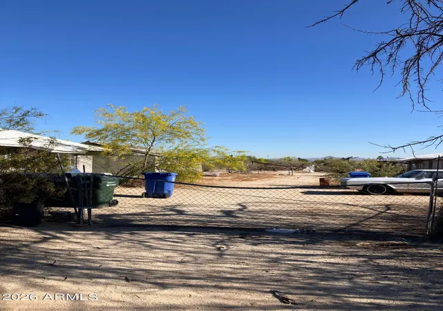 3rd image of 2138 E Desert Ln #20, Phoenix, AZ 85042 | MLS# 6982170