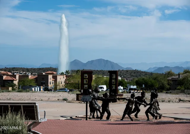 Homes for sale in Fountain Hills, AZ | 12438 N Saguaro Boulevard, Fountain Hills, AZ 85268 | Houzeo