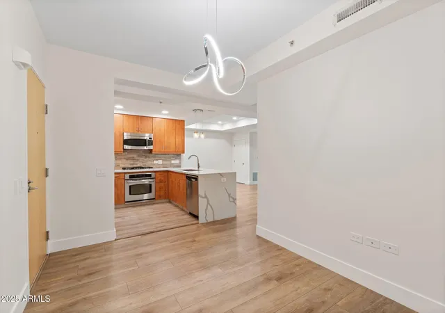 2nd image of 7127 E Rancho Vista Dr #2003, Scottsdale, AZ 85251 | MLS# 6935332