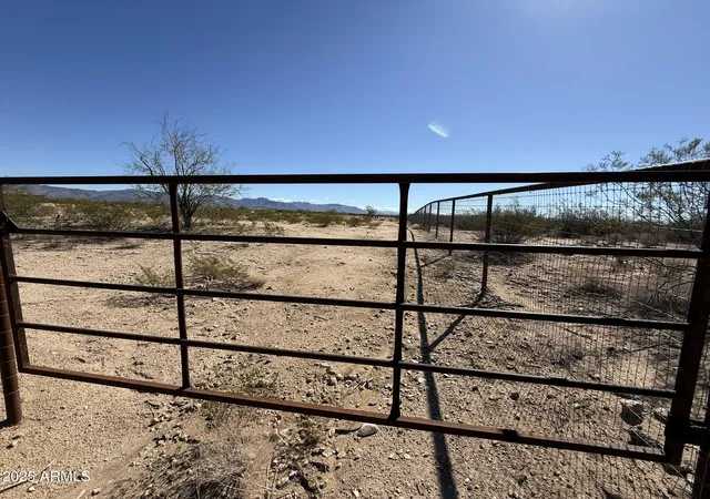 5th image of Xx00 W Saguaro Hill Trail --, Congress, AZ 85332 | MLS# 6917742