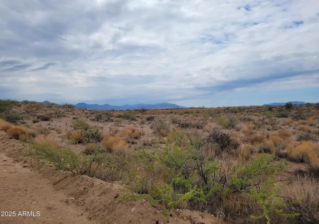 5th image of Lots 40&41 W Traveler Way #40&41, Congress, AZ 85332 | MLS# 6919853