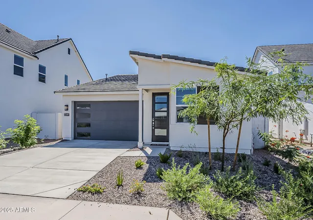 Homes for sale in San Tan Valley, AZ | 3341 W Garnet St, San Tan Valley, AZ 85144 | MLS# 6921568