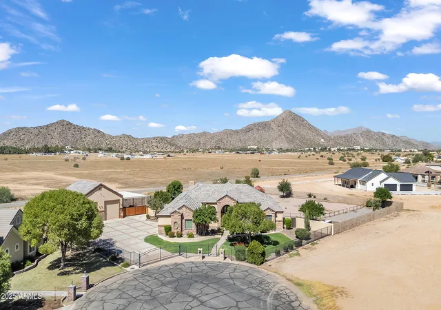 Homes for sale in Coolidge, AZ | 7172 W Gelding Ln, Coolidge, AZ 85128 | MLS# 6940759
