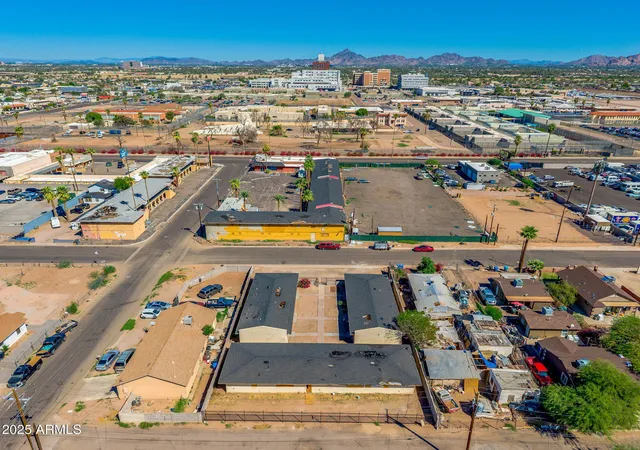 Photo 3 of Townhouse for sale at 2505 E Monroe St, Phoenix, AZ 85034 | MLS# 6933943 | Listing updated on 2026-08-25