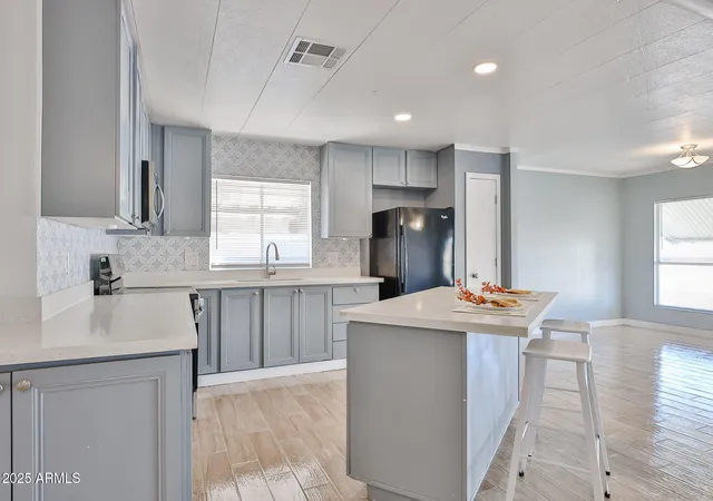 Homes for sale in Phoenix, AZ | 303 E South Mountain Ave #100, Phoenix, AZ 85042 | MLS# 6925277