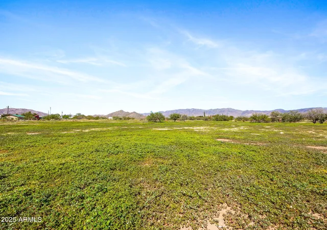Photo 1 of Land for sale at 22055 W Sunrise Rd, Congress, AZ 85332 | MLS# 6932900 | Listing updated on 2026-10-02