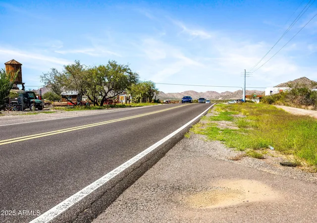 Photo 2 of Land for sale at 22055 W Sunrise Rd, Congress, AZ 85332 | MLS# 6932900 | Listing updated on 2026-10-02