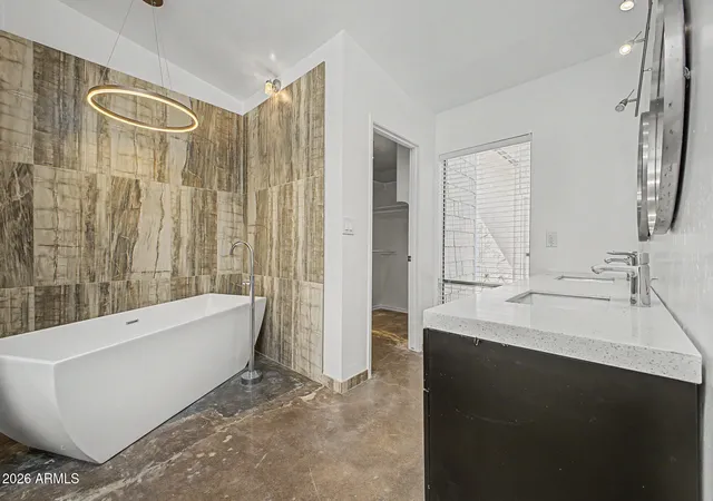 Photo 1 of Townhouse for sale at 6640 N Chatelaine Pl, Phoenix, AZ 85014 | MLS# 6928234 | Listing updated on 2026-09-02