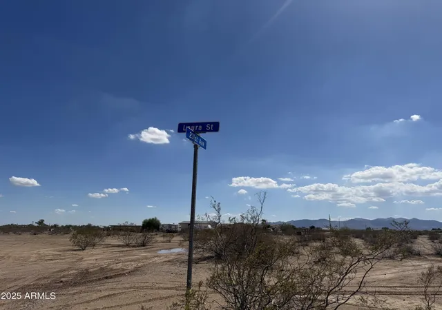 Homes for sale in Wittmann, AZ | 23000 N 231St Ave #Parcel B, Wittmann, AZ 85361 | MLS# 6925920
