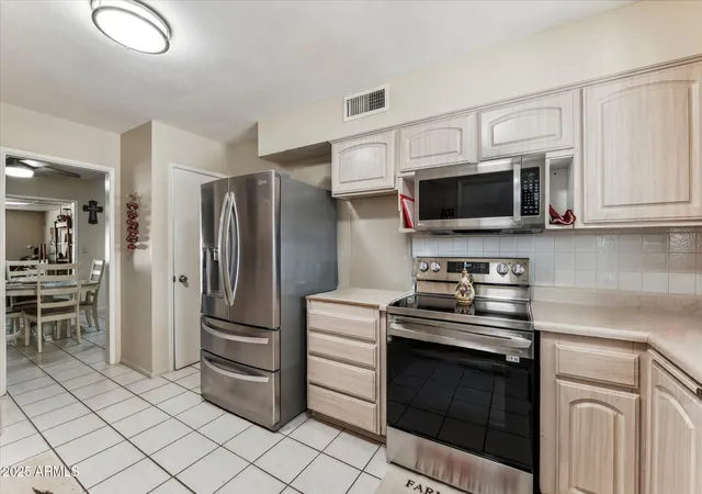 Photo 3 of Single family home for sale at 11002 W Deanne Dr, Sun City, AZ 85351 | MLS# 6926805 | Listing updated on 2026-10-28