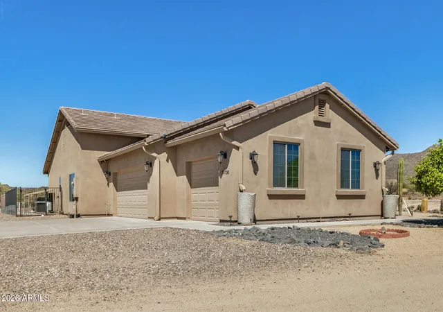Photo 1 of Single family home for sale at 39730 N New River Rd, Phoenix, AZ 85086 | MLS# 6928333 | Listing updated on 2026-10-08