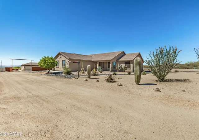 Photo 2 of Single family home for sale at 39730 N New River Rd, Phoenix, AZ 85086 | MLS# 6928333 | Listing updated on 2026-10-08
