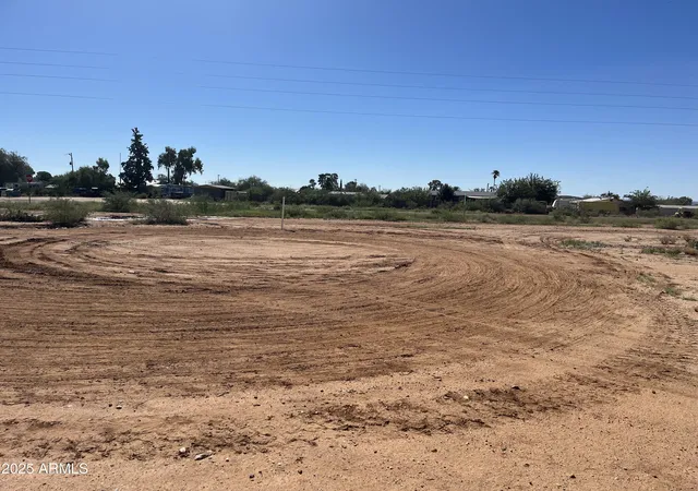 3rd image of 26730 S Grandview Dr E #A, Congress, AZ 85332 | MLS# 6928473