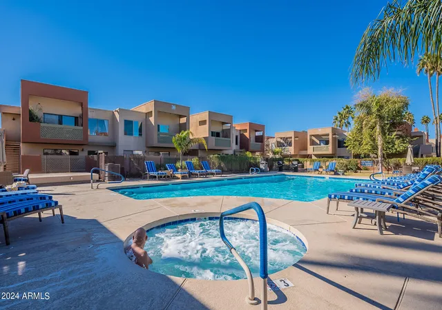 2nd image of 3500 N Hayden Rd, Scottsdale, AZ 85251