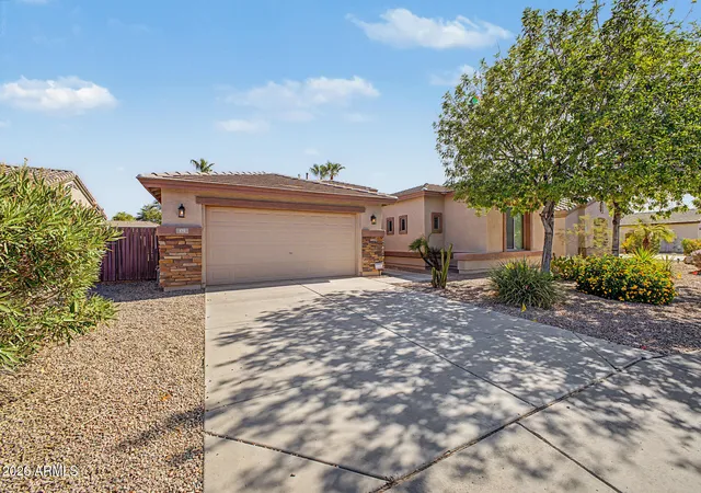 Photo 1 of Sale Pending at 175 W Montego Dr, Casa Grande, AZ 85122 | MLS# 7060893 | Listing updated on 2026-08-14