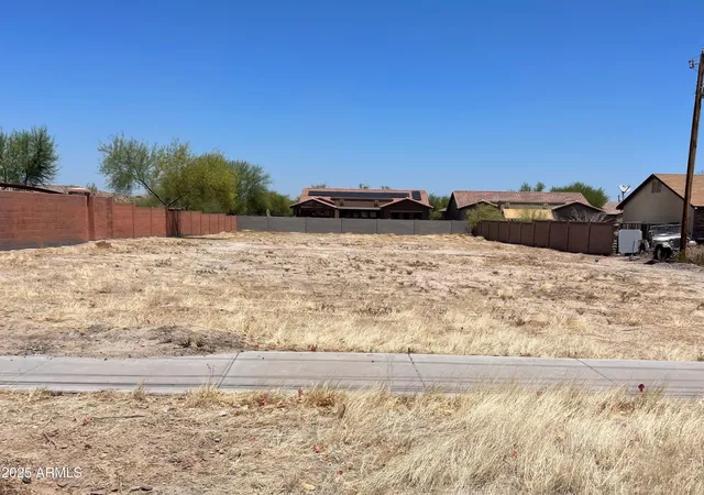 1st image of 1528 E Dobbins Rd #137, Phoenix, AZ 85042 | MLS# 6933057