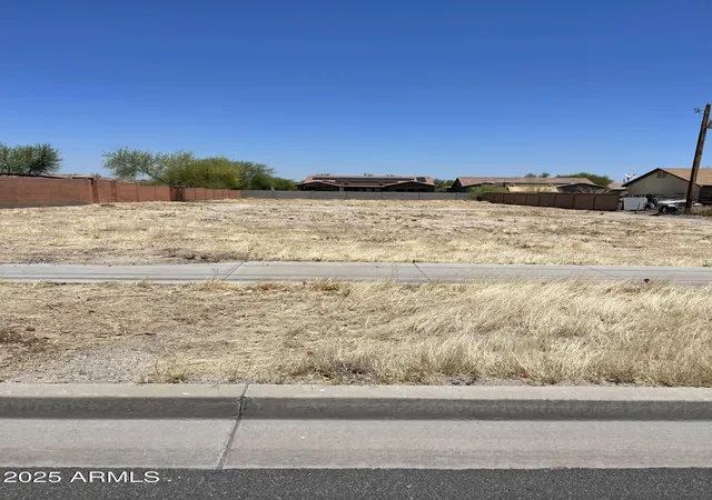 2nd image of 1528 E Dobbins Rd #137, Phoenix, AZ 85042 | MLS# 6933057