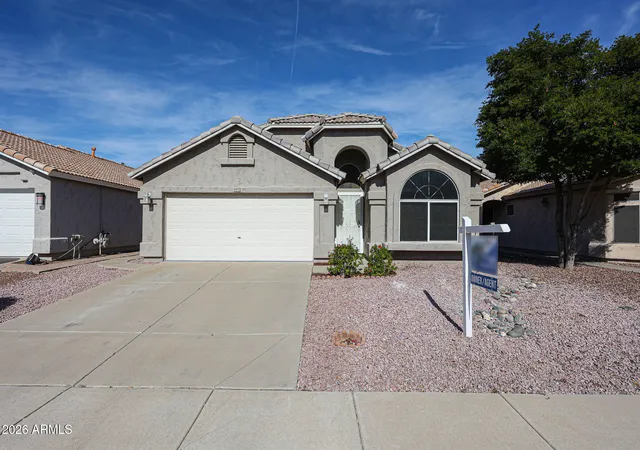 2nd image of 922 E Blackhawk Dr, Phoenix, AZ 85024 | MLS# 6931567
