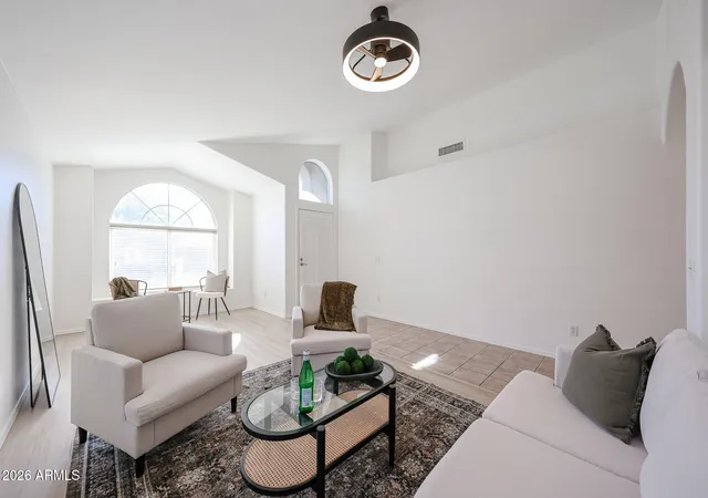 4th image of 922 E Blackhawk Dr, Phoenix, AZ 85024 | MLS# 6931567