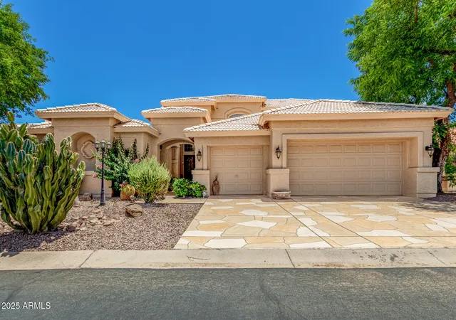 Homes for sale in Sun Lakes, AZ | 9011 E Emerald Dr, Sun Lakes, AZ 85248 | MLS# 6936986