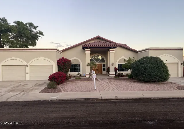 3rd image of 2088 N Lake Shore Dr N, Casa Grande, AZ 85122 | MLS# 6948430