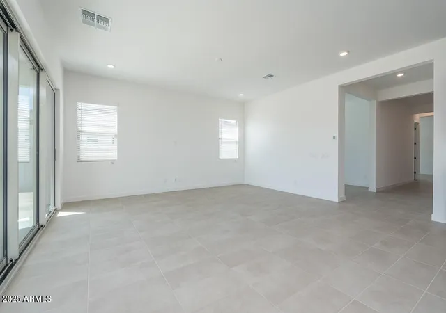 Photo 4 of Single family home for sale at 39807 N Pinnate Ln, San Tan Valley, AZ 85140 | MLS# 6933234 | Listing updated on 2026-09-18