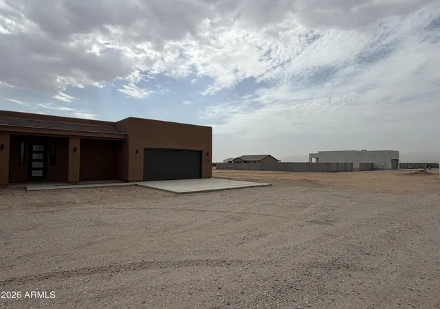 Homes for sale in Wittmann, AZ | 27543 N 255Th Ln, Wittmann, AZ 85361 | MLS# 6932517