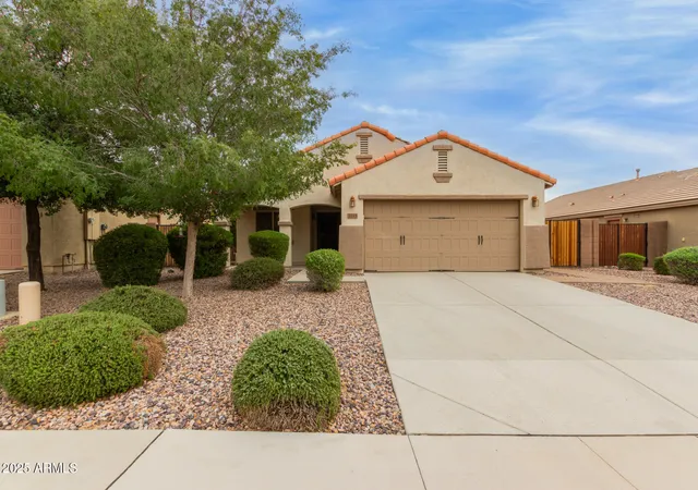Homes for sale in Gilbert, AZ | 2215 E Everglade Ln, Gilbert, AZ 85298 | MLS# 6932687