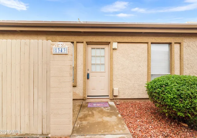Photo 3 of Townhouse for sale at 1343 E Pierson St, Phoenix, AZ 85014 | MLS# 6933018 | Listing updated on 2026-08-24