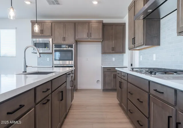 Photo 3 of Single family home for sale at 356 E La Estela Ln, San Tan Valley, AZ 85140 | MLS# 6932890 | Listing updated on 2026-09-18