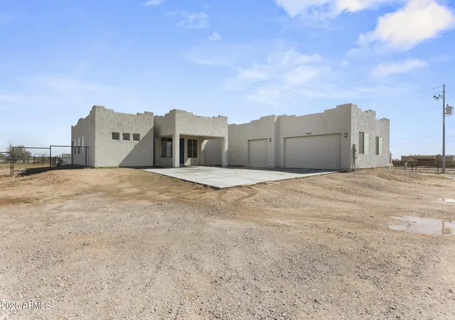 Photo 2 of Single family home for sale at 32011 N 225th Dr, Wittmann, AZ 85361 | MLS# 6934078 | Listing updated on 2026-05-22