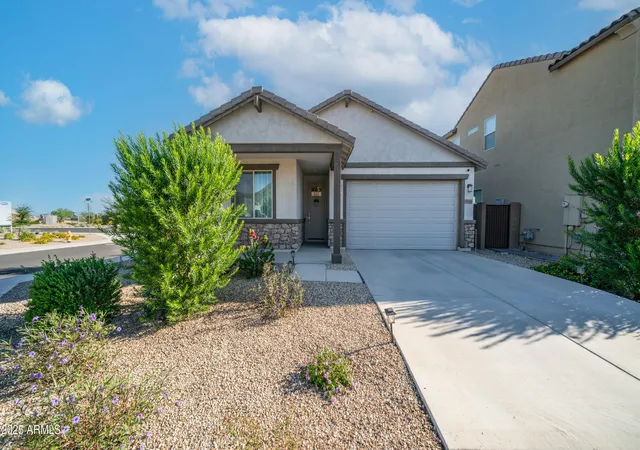 Photo 1 of Single family home for sale at 4548 W Charlie Dr, San Tan Valley, AZ 85144 | MLS# 6935674 | Listing updated on 2026-04-17