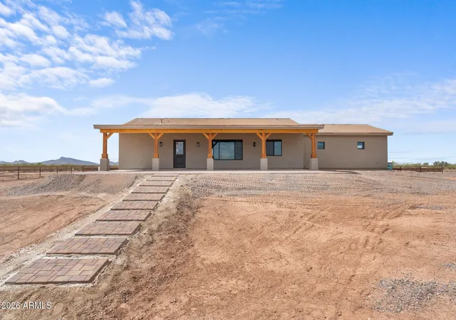 Homes for sale in Aguila, AZ | 47530 W Ray St, Aguila, AZ 85320 | MLS# 6936048