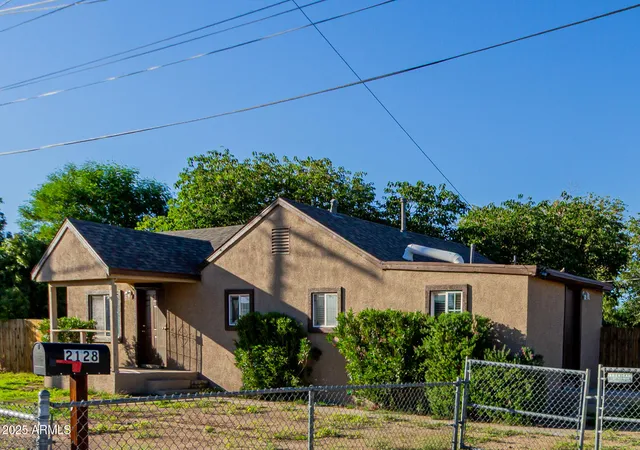 Photo 2 of Single family home for sale at 2128 W Georgia Ave, Phoenix, AZ 85015 | MLS# 6935280 | Listing updated on 2026-08-28